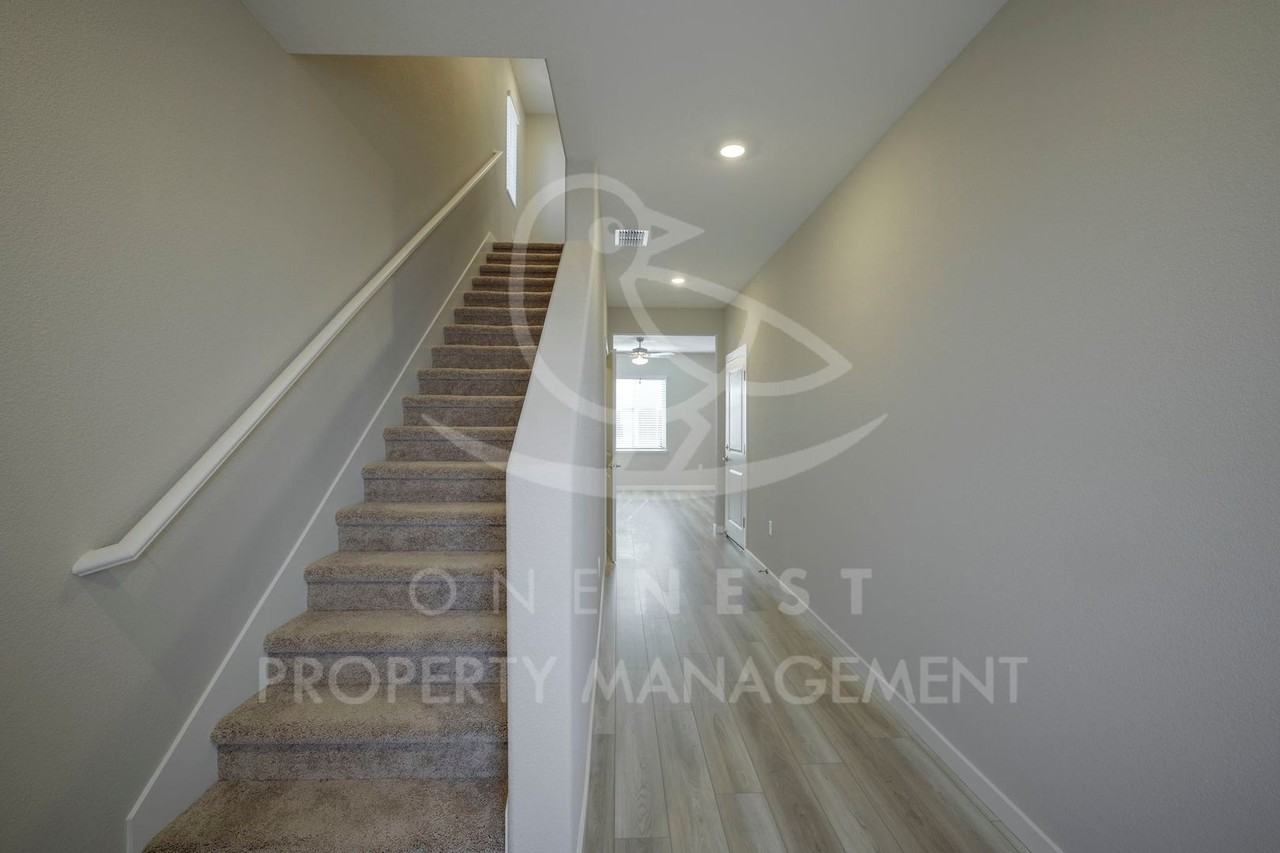 2949 Pulpmill Ln - Photo 3 of 31