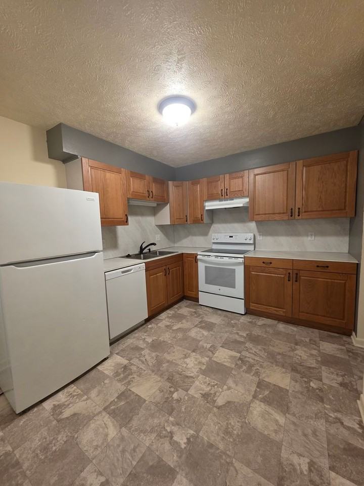 9041 Ohio St - Photo 3 of 10