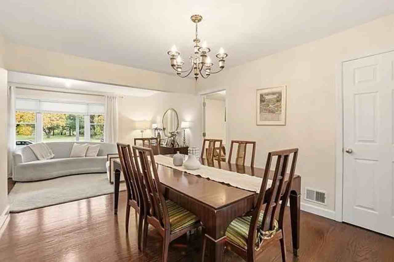 18 Kevin Ct - Photo 4 of 14