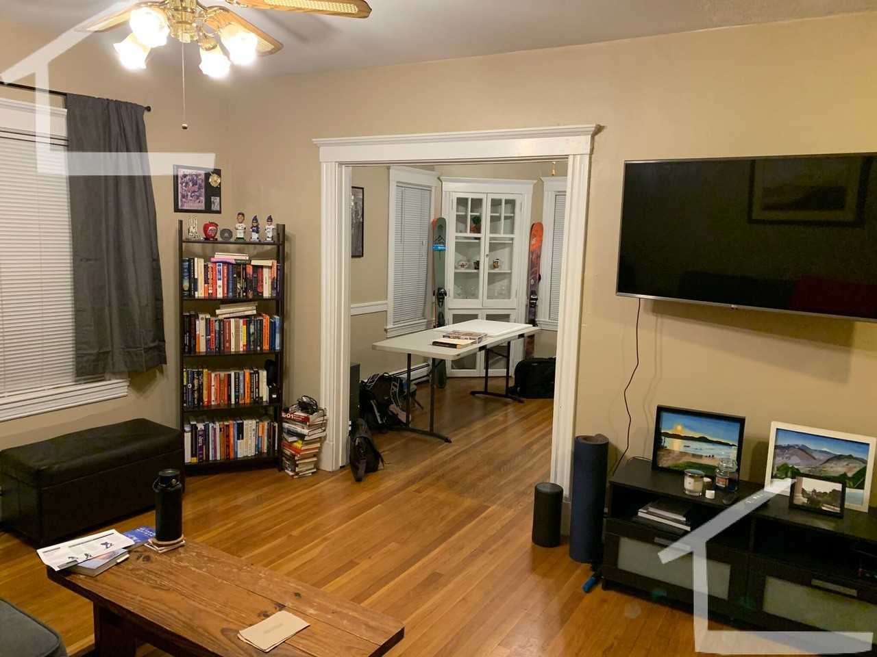 12 Lyons Ct - Photo 3 of 9