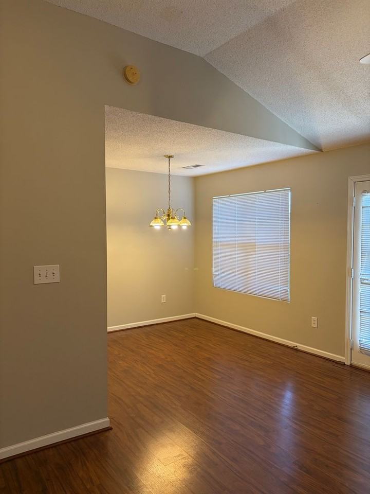 8 Enoree View Dr - Photo 4 of 21