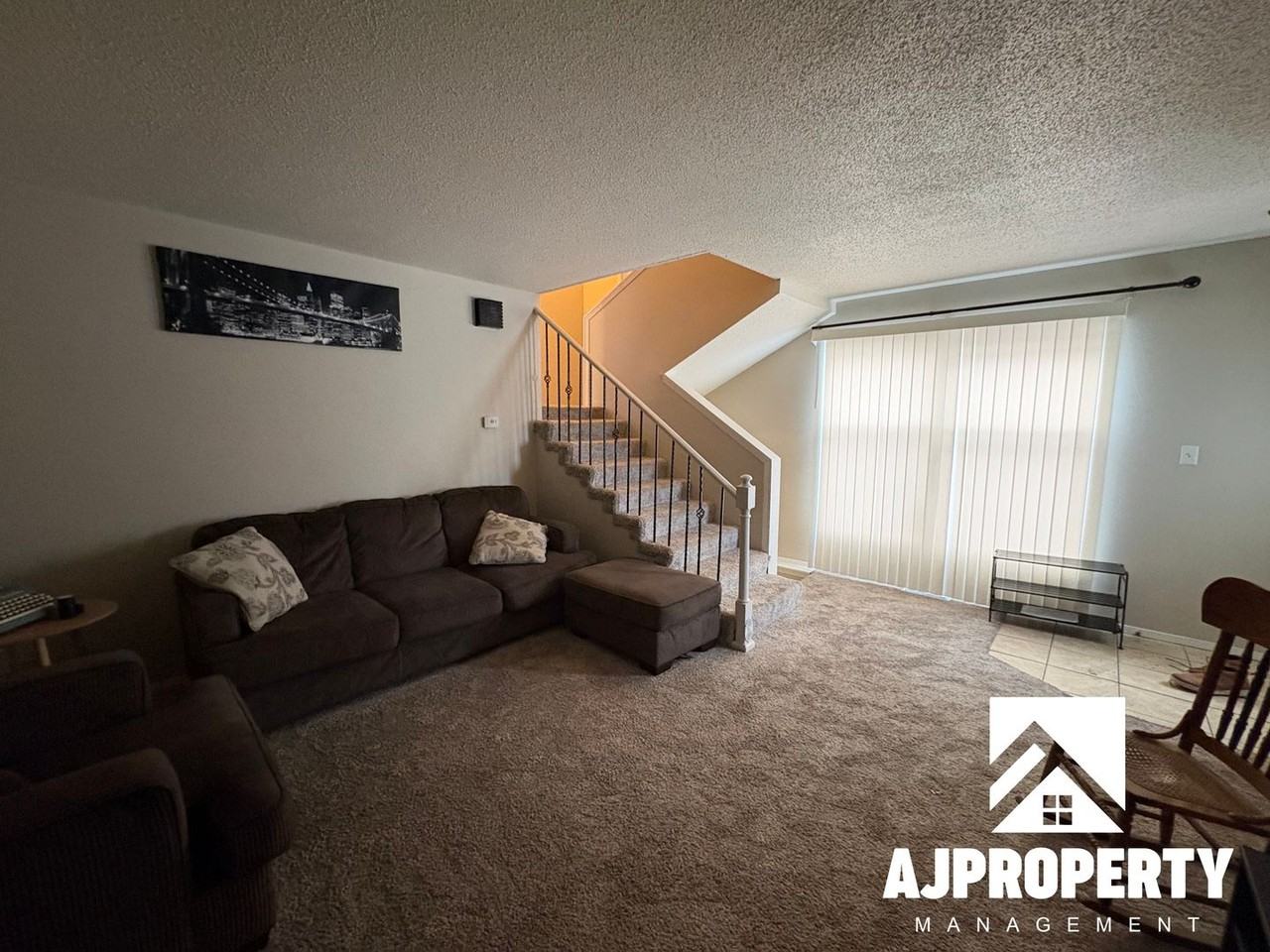 4620 S Louise Ave - Photo 5 of 19