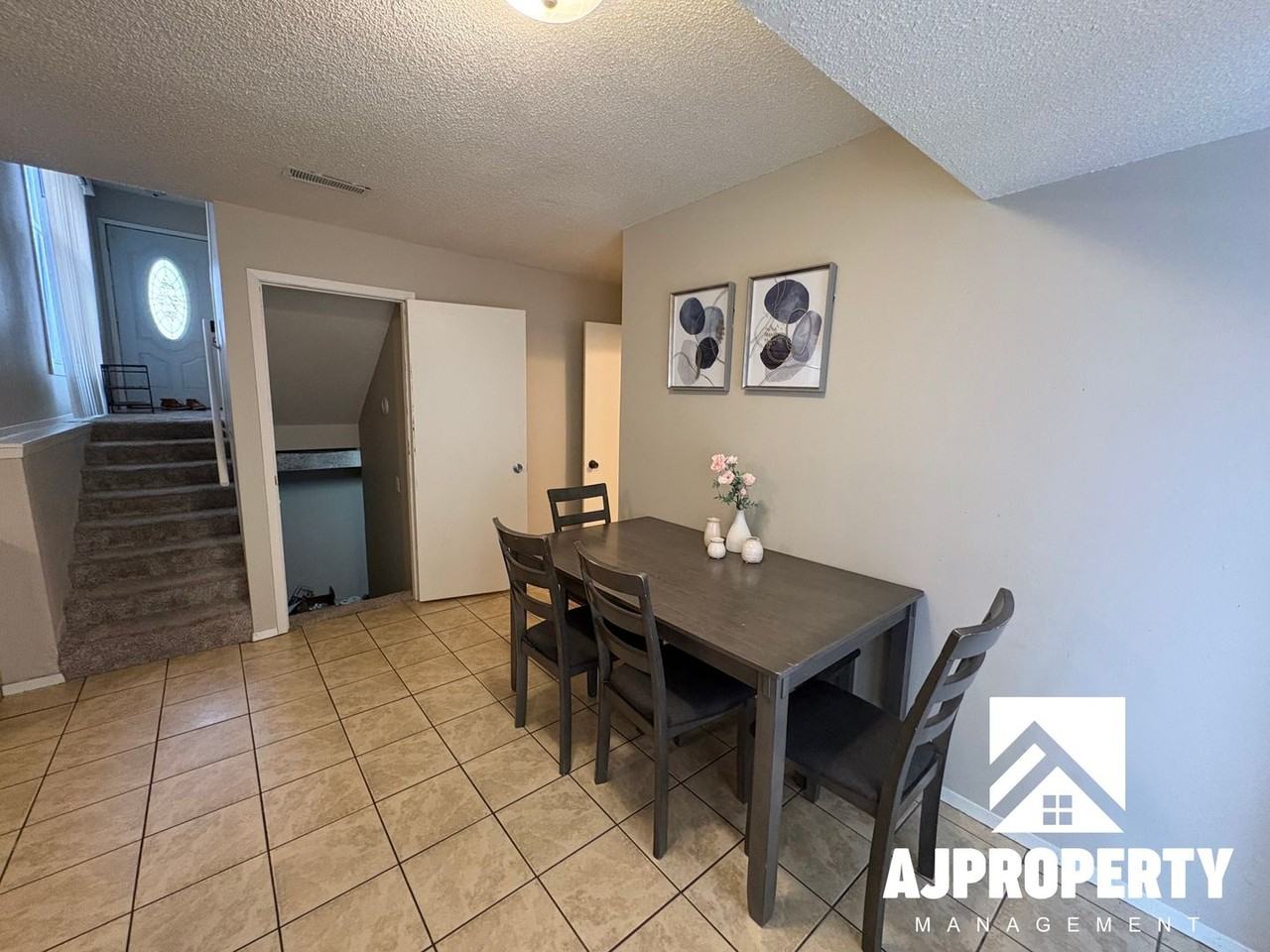 4620 S Louise Ave - Photo 7 of 19