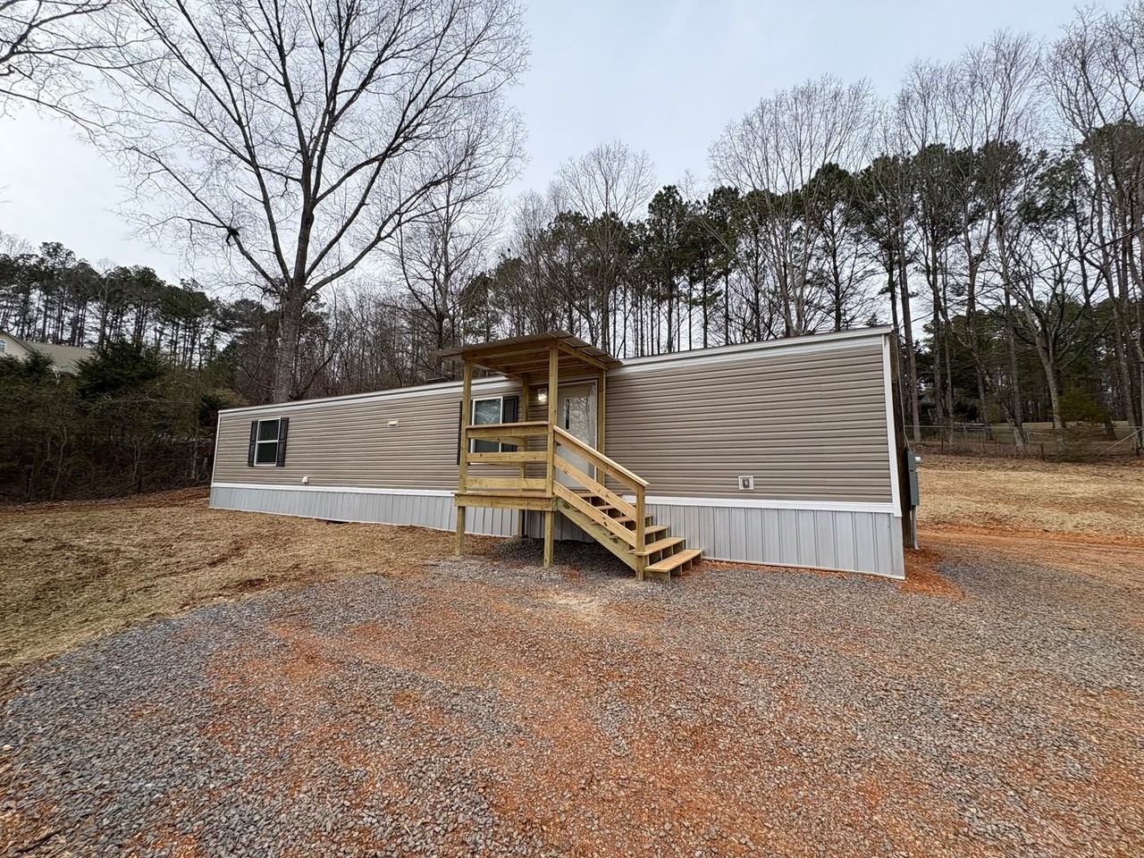 144 Chickasaw St - Photo 2 of 16