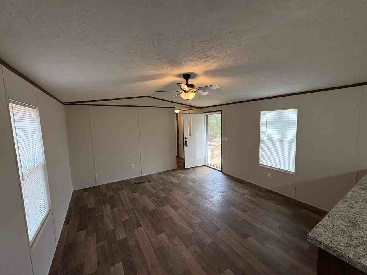 144 Chickasaw St - Photo 4 of 16