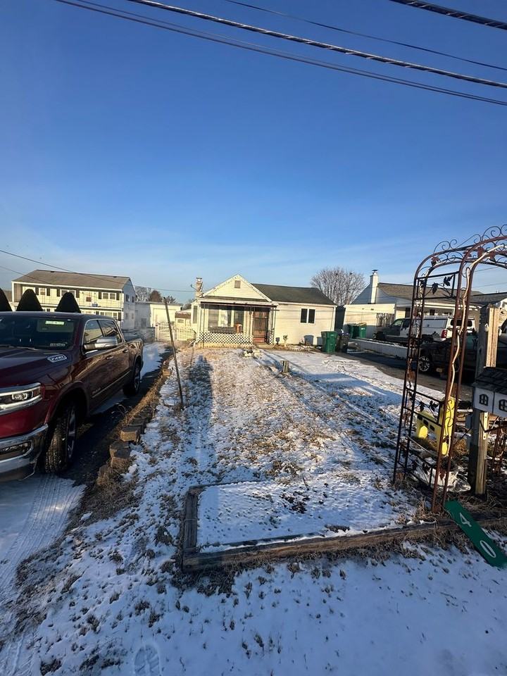 40 Valley St - Photo 2 of 18