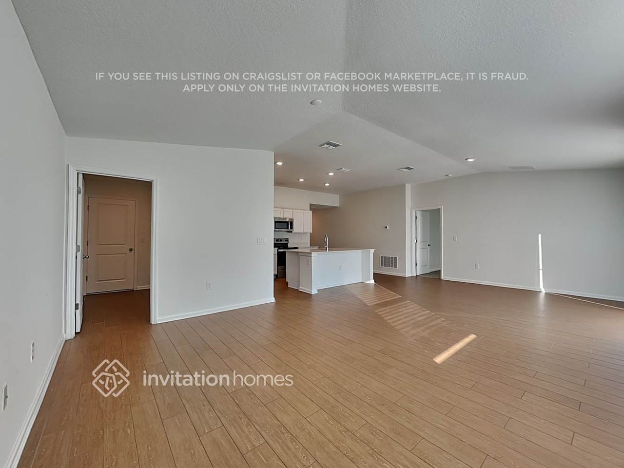 916 Caitlin Loop - Photo 3 of 26