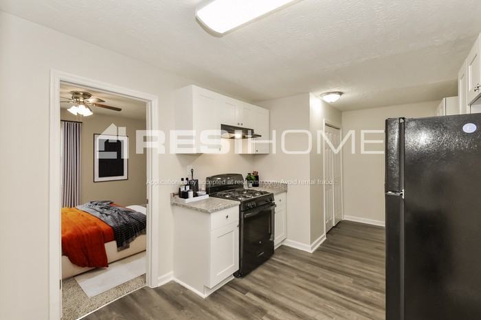 544 Kay St - Photo 3 of 23