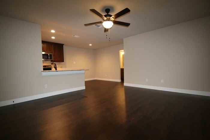 8147 Arbor Ave - Photo 5 of 23