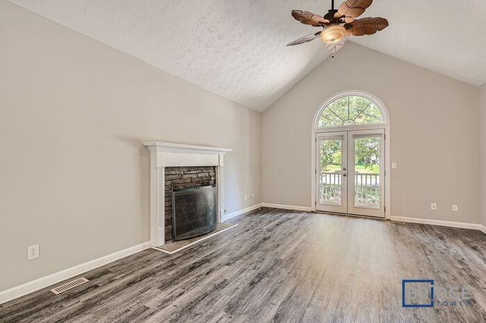 281 Cedars Glen Cir - Photo 2 of 10