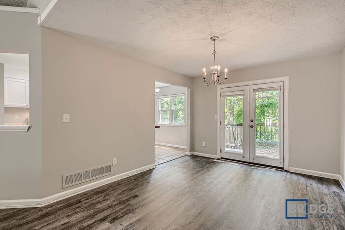 281 Cedars Glen Cir - Photo 3 of 10