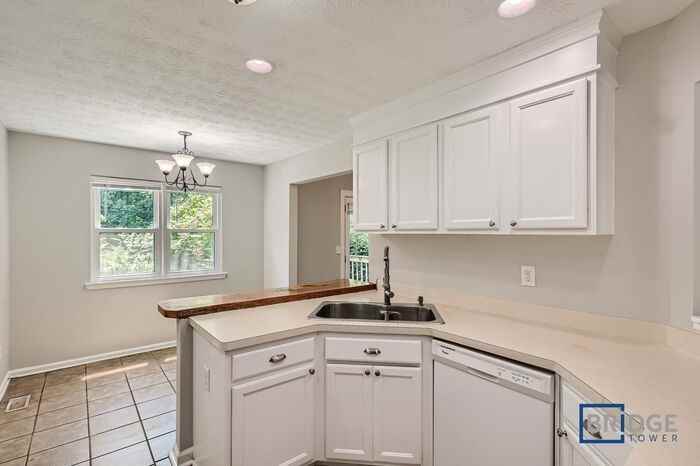 281 Cedars Glen Cir - Photo 4 of 10