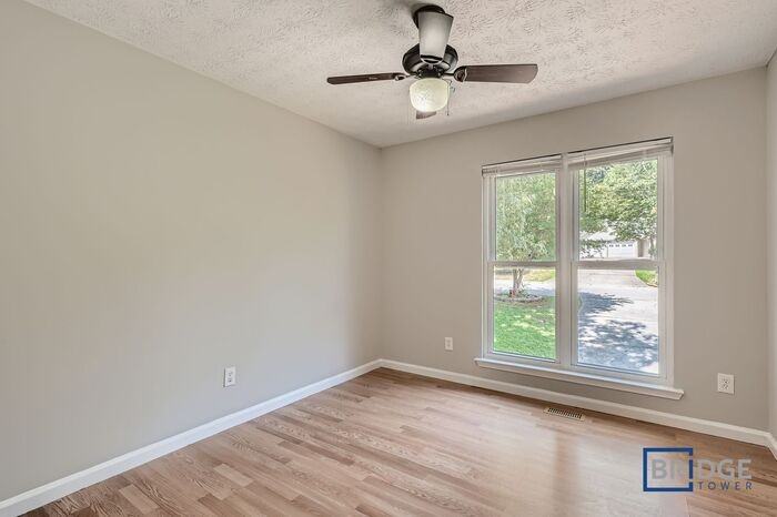 281 Cedars Glen Cir - Photo 7 of 10