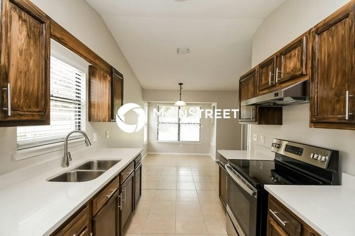 1836 Shannon Lake Dr - Photo 6 of 16