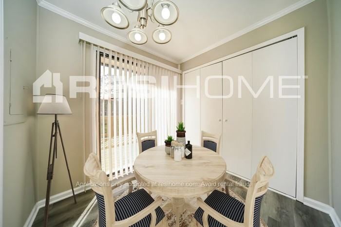 2953 Kensington Way - Photo 4 of 18