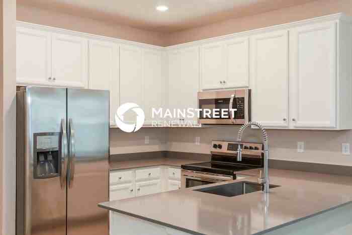 7415 Palm Hills Dr - Photo 3 of 15