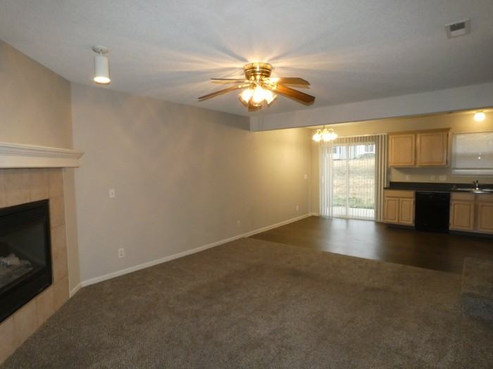 10615 N Locust Ct - Photo 5 of 15