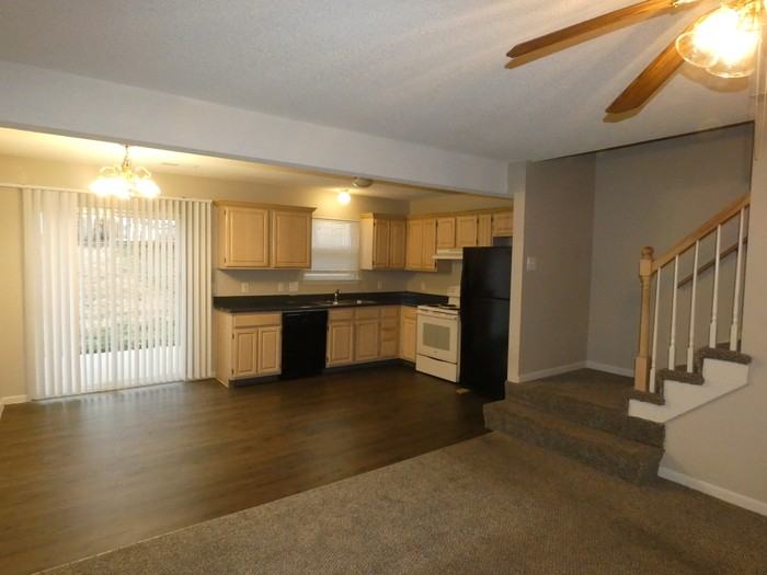 10615 N Locust Ct - Photo 7 of 15