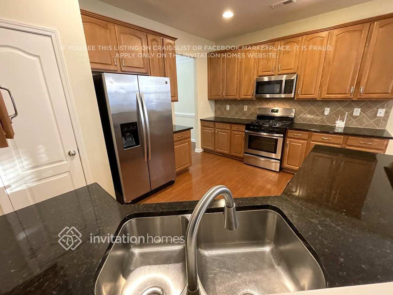 13611 Delstone Dr - Photo 6 of 19