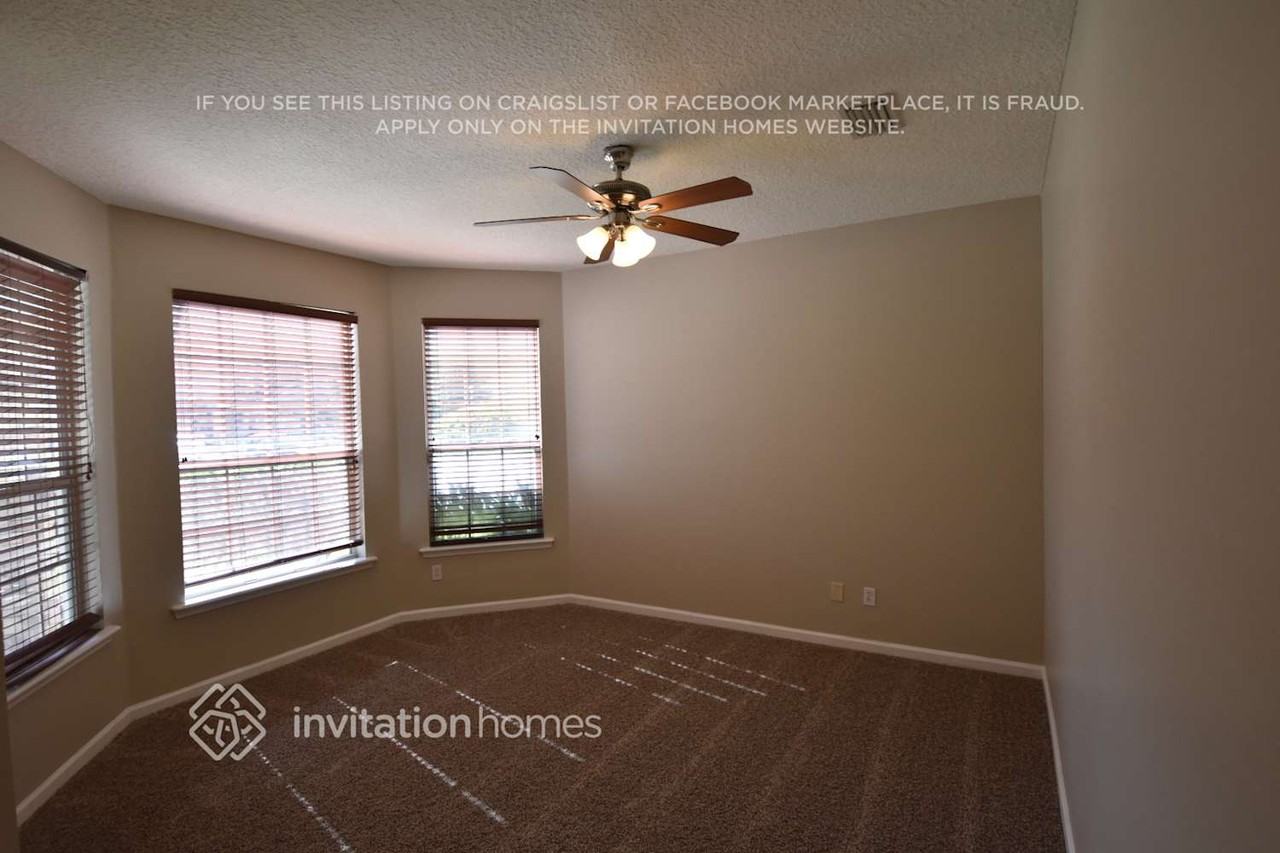 3333 Victoria Lakes Dr N - Photo 3 of 16