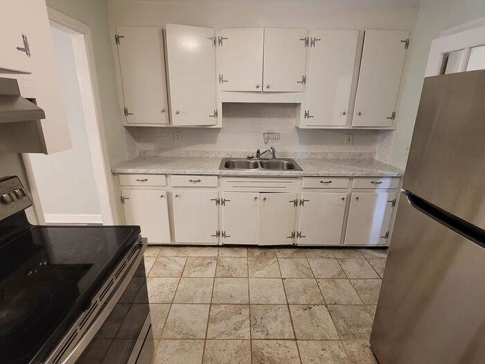 7032 Patterson Rd - Photo 5 of 17