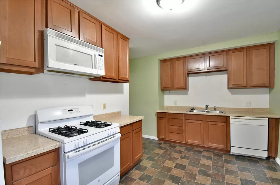 766 Minnehaha Ave W Lowr A - Photo 7 of 16