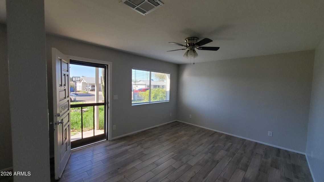 905 N Ocotillo Dr #1 - Photo 3 of 20