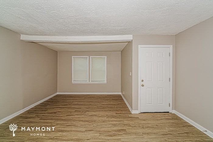 529 Athens Ct - Photo 4 of 15