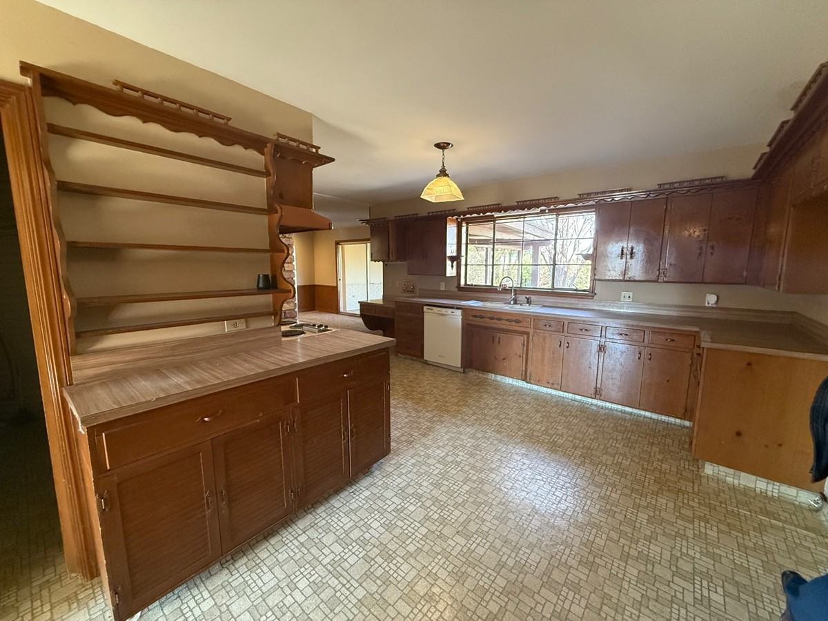 3601 Nw 62nd St #1 - Photo 7 of 31