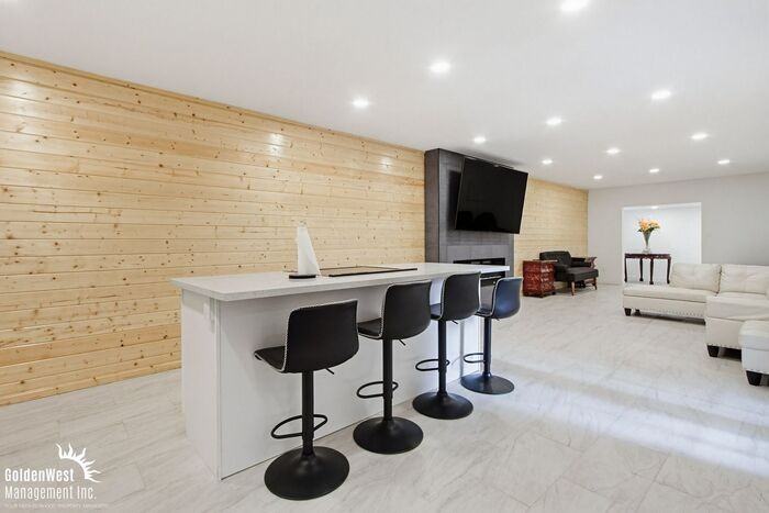 1864 Lake Dr - Photo 7 of 20