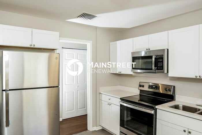 4010 Sedgewood Ln - Photo 7 of 16