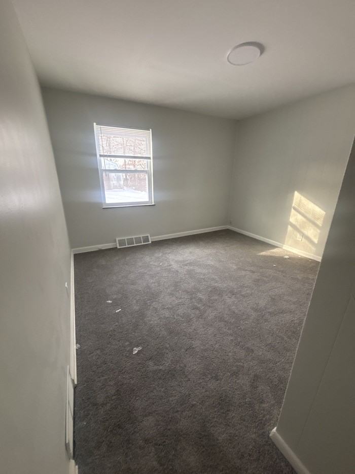 3249 Brater Ave - Photo 4 of 11