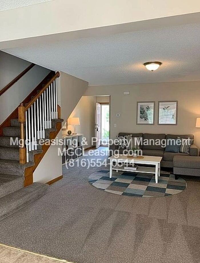 1641 Sw Highland Dr - Photo 2 of 19