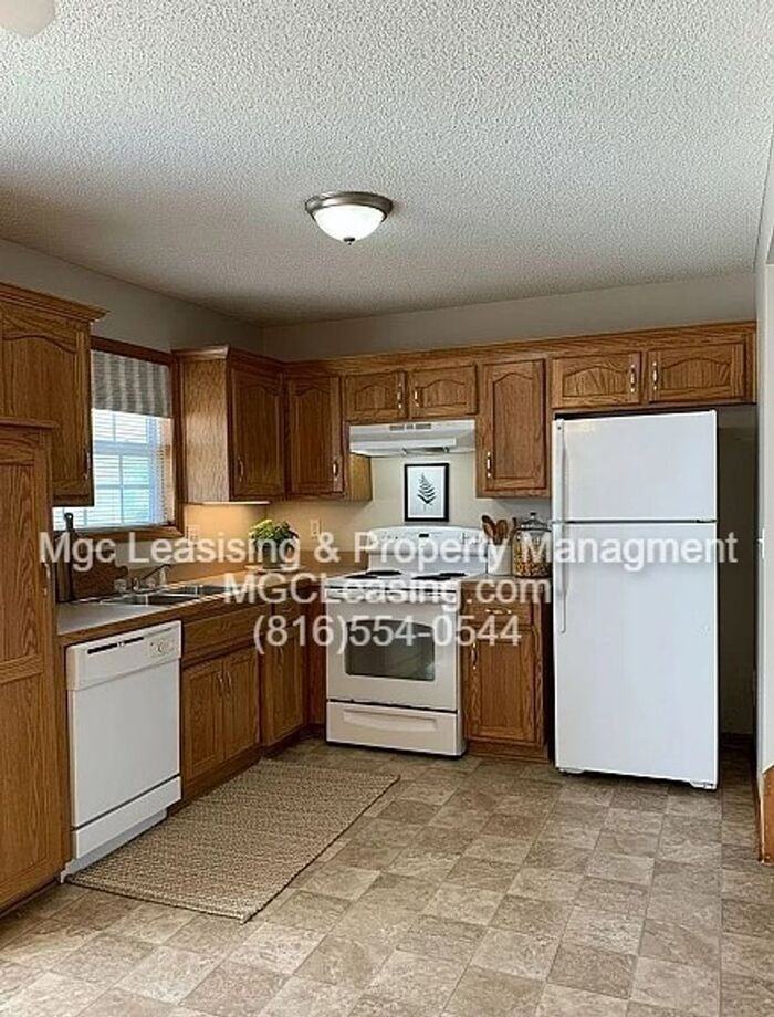 1641 Sw Highland Dr - Photo 3 of 19