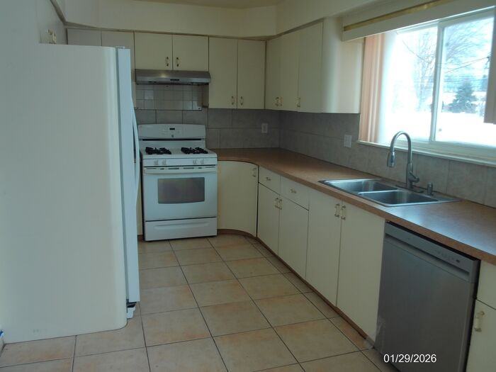 34672 Richard O Dr - Photo 7 of 18