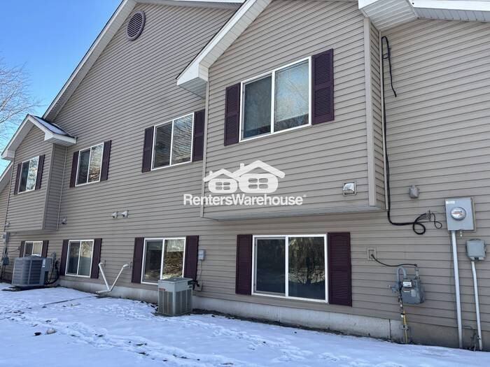 802 Boldt St - Photo 2 of 19