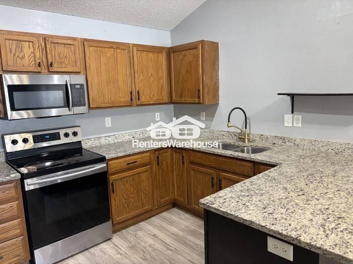 802 Boldt St - Photo 5 of 19