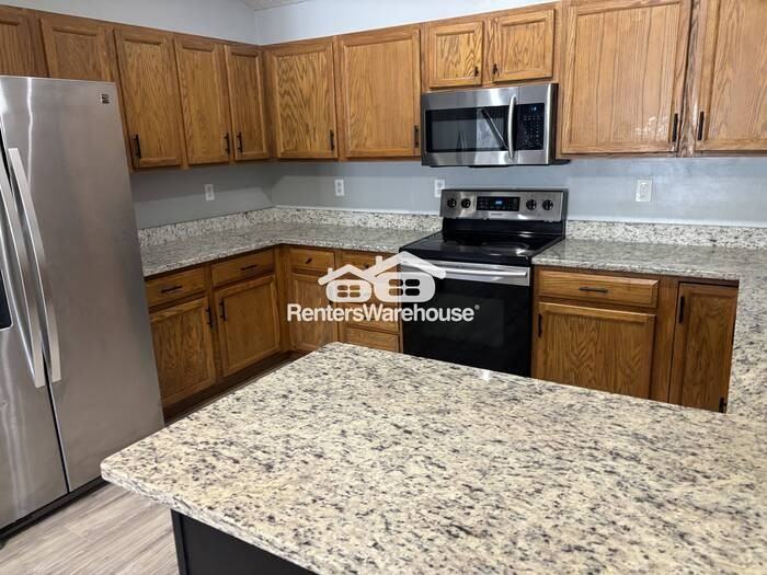 802 Boldt St - Photo 6 of 19