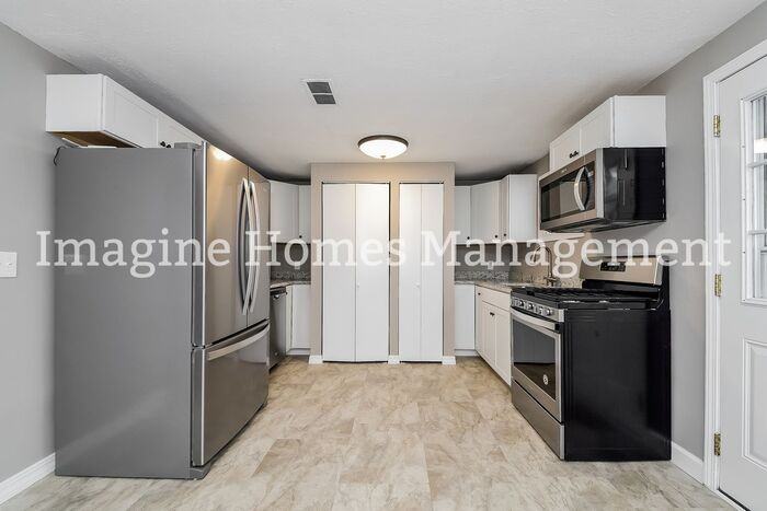 9898 Crestwood Dr - Photo 6 of 18