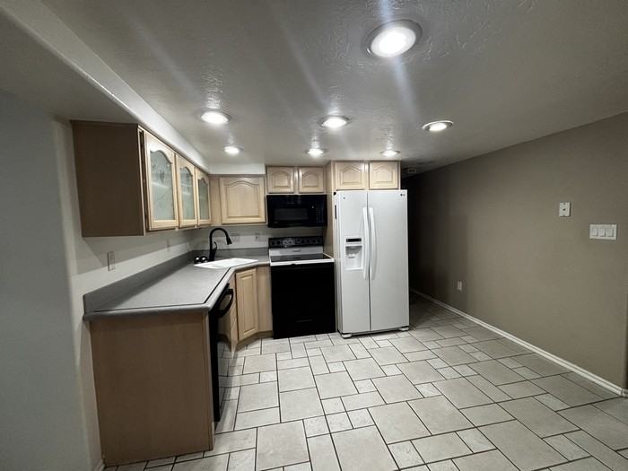 157 N 400 W - Photo 5 of 15