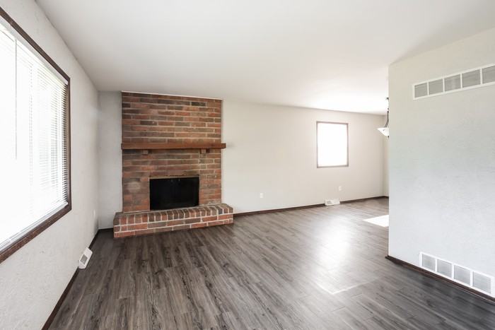 1403 Nw 64th Ter - Photo 5 of 13