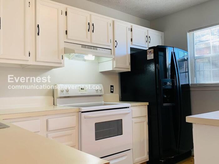 8627 Reinecke Ct - Photo 2 of 22