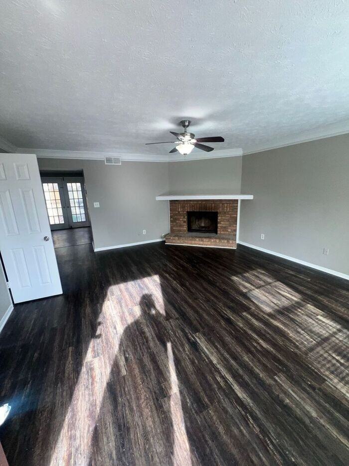 3157 Murell Rd - Photo 3 of 17