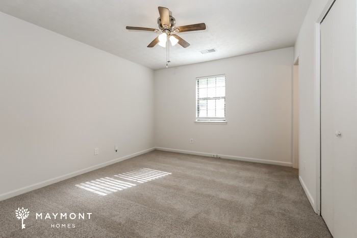 10414 Candlelight Rd - Photo 6 of 11