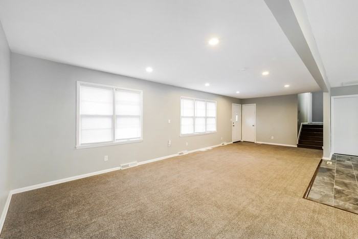 608 Sw Merritt St - Photo 4 of 12