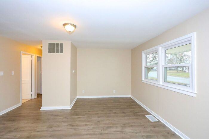 8218 E 50th St - Photo 3 of 11