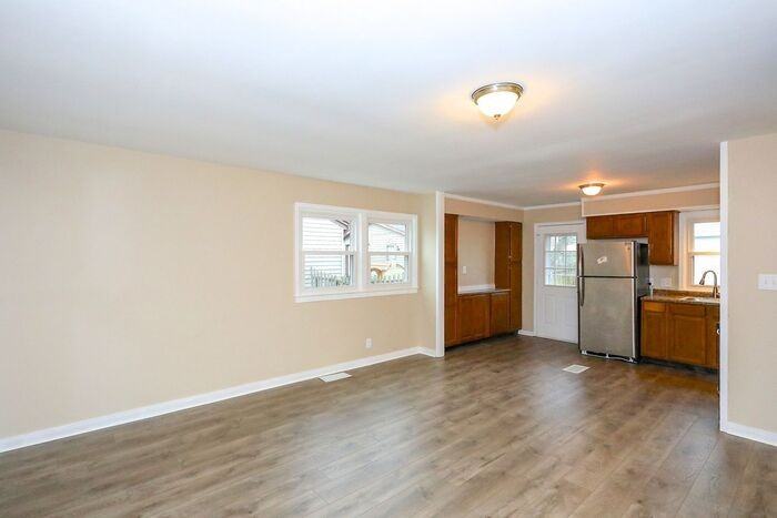 8218 E 50th St - Photo 4 of 11