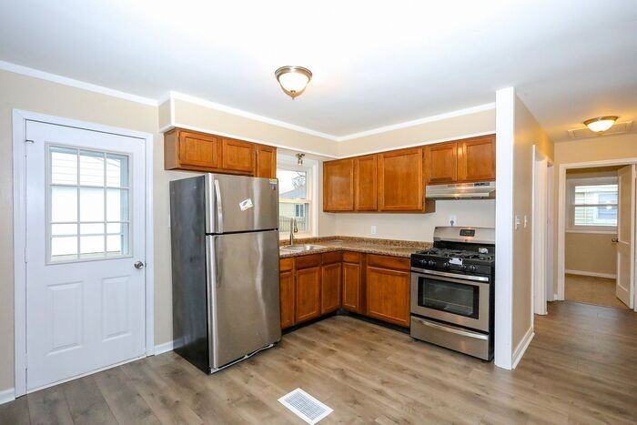 8218 E 50th St - Photo 5 of 11