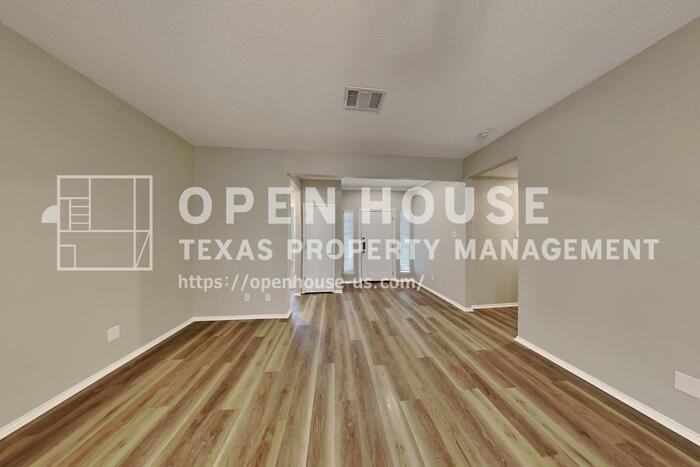 708 Creekview Dr - Photo 4 of 20