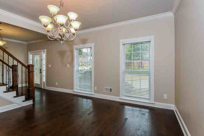 100 Marsh Glen Pt - Photo 5 of 16